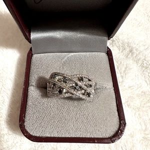 Size 8 silver ring